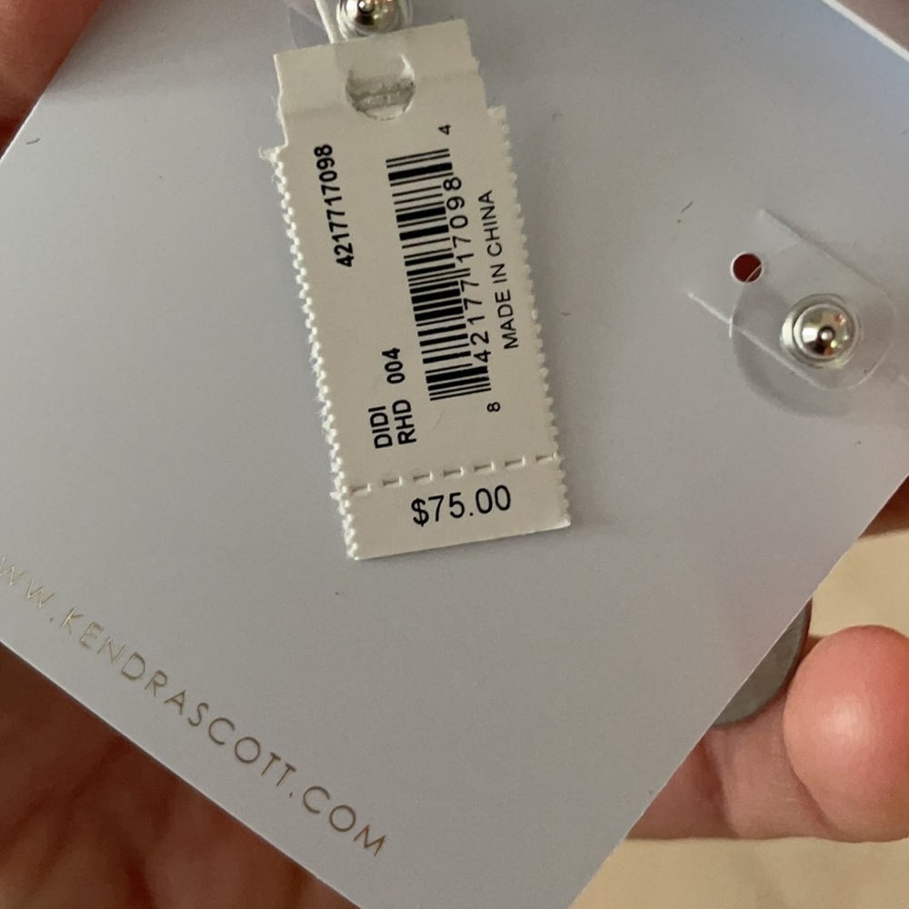 Kendra Scott - Picture 3 of 3